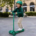 Scooter Plegable para Niños Explore Verde con Luces LED - vista 2